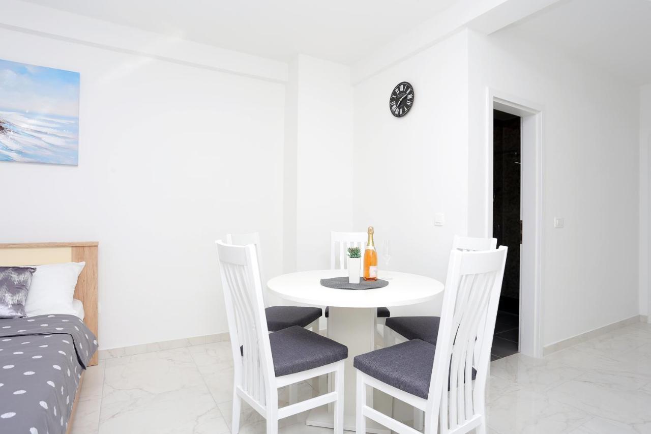 Family Friendly Apartments With A Swimming Pool Zivogosce - Porat, Makarska - 18150 מראה חיצוני תמונה